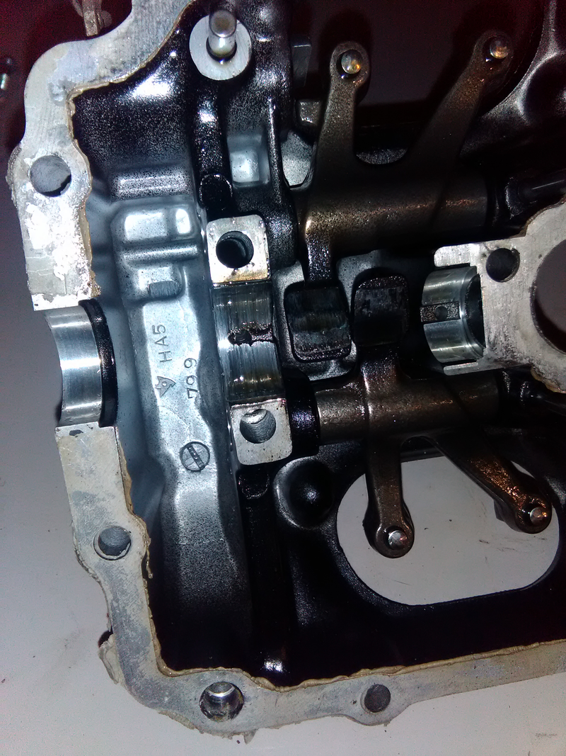Illustration for article titled Oofta! This isn't looking too good. (non RFVC Honda 350)